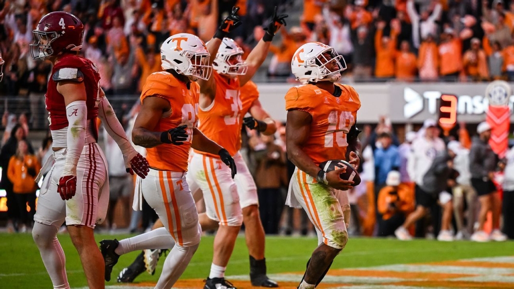img of Bowl, CFP projections: How the postseason picture...