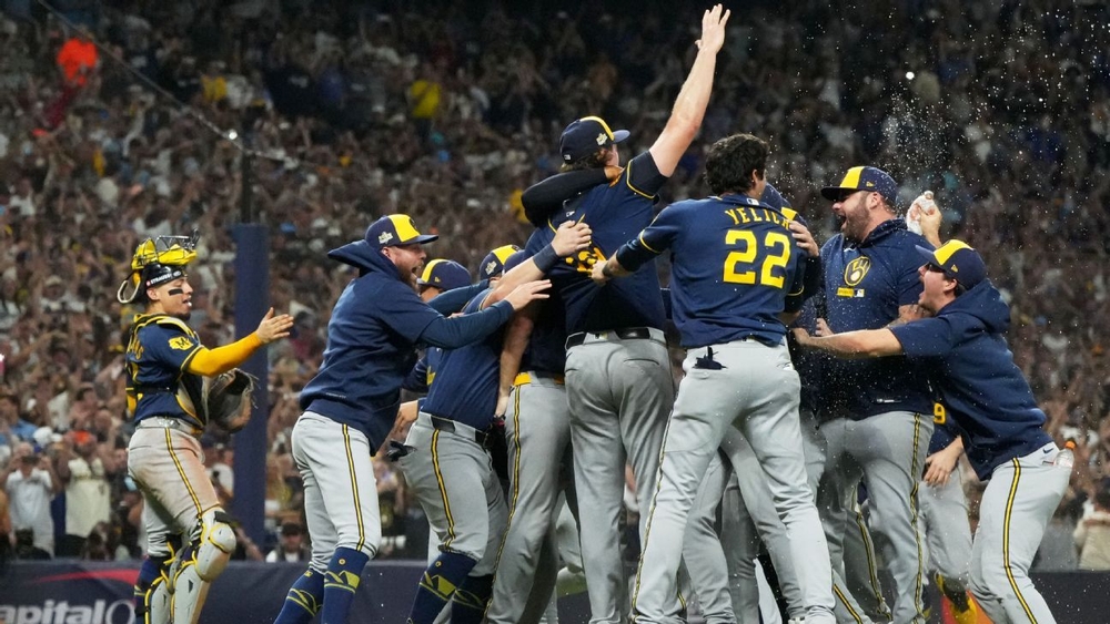 img of Brewers close out Rays to capture first World Series...