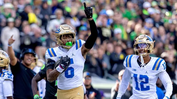 CFP Bubble Watch: Kentucky and UCLA? Am I in the right...