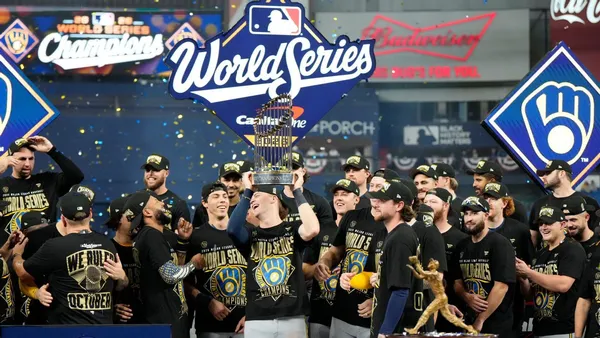 Champion Brewers trail Dodgers in '27 World Series...