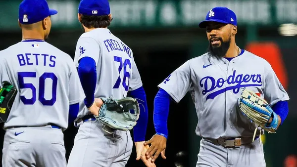Dodgers to start playoffs still as World Series favorites
