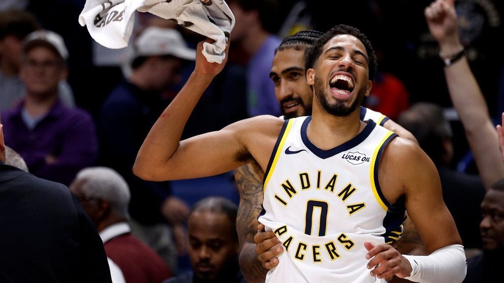 img of Emotional Haliburton leads Pacers' gritty win in...