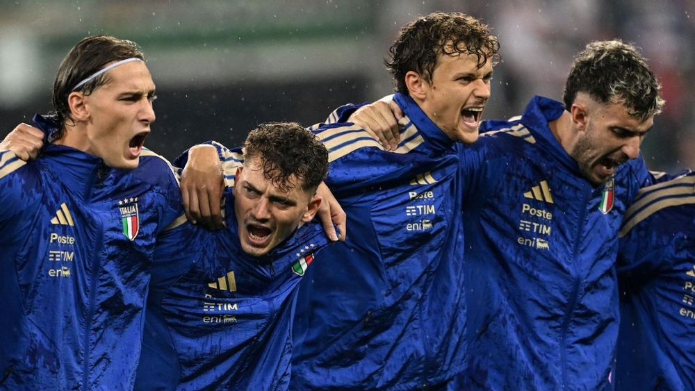 img of La famiglia: Esposito brothers make history for Italy...
