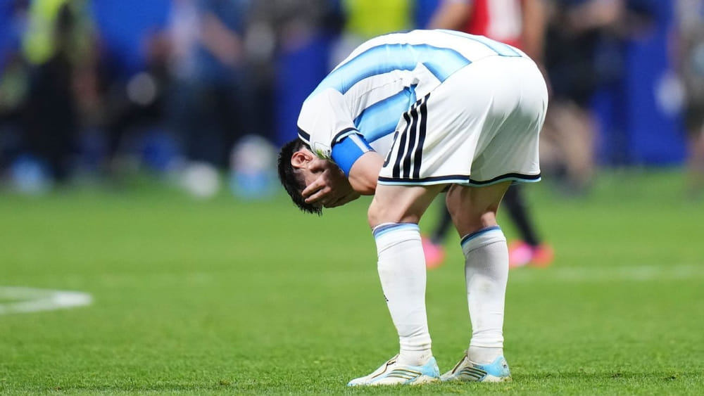 img of Lautaro told 'emotional' Messi to enjoy 'last WC'