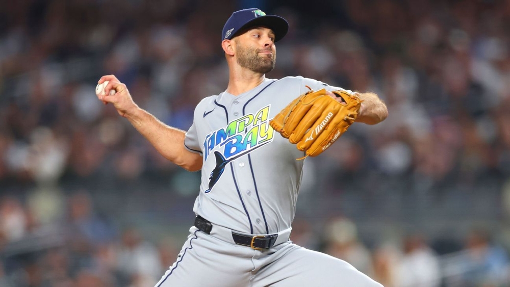 img of Rays opt for Martinez to start World Series over ace...