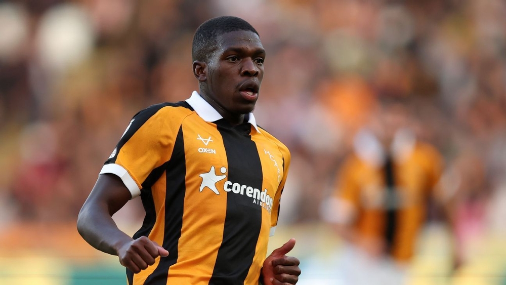 img of Reports: Second Hull player flips car near training