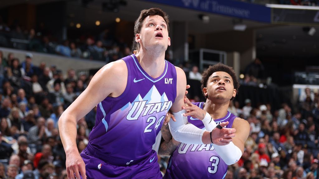 Sources: Lakers trade 2 first-rounders for Kessler...