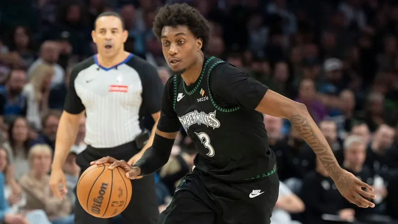 Timberwolves agree to 1-year, $40M extension with...