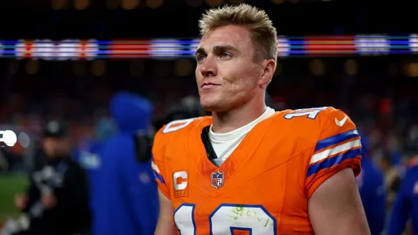 What's wrong with Bo Nix? Looking at the Broncos QB's...